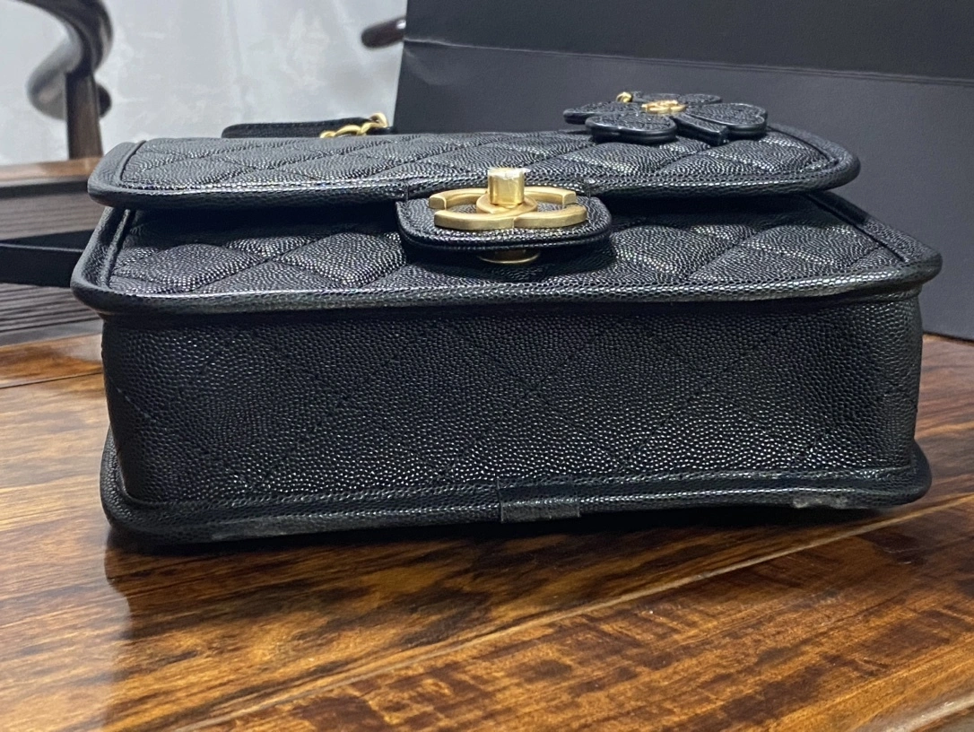 MOMO-- 3h1958 AS5715-B21400-94305 high quality version cowhide item:E-B000J1921