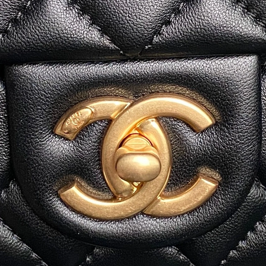 MOMO-- 3h1958 AS5759-B21572-94305 high quality version sheepskin item:E-B177H2526