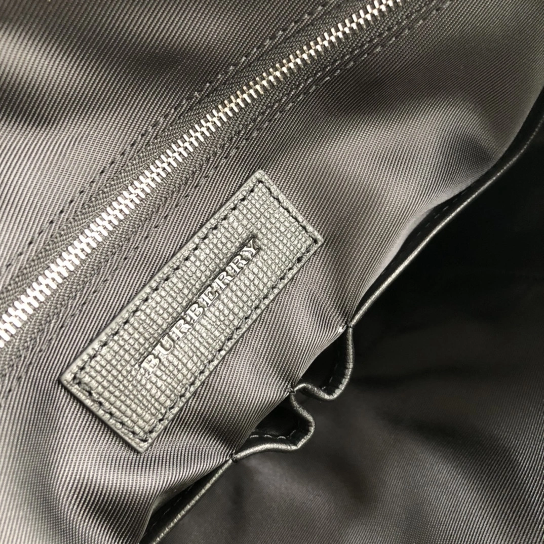 MOMO-- 4056460 item:D-B278A2332R