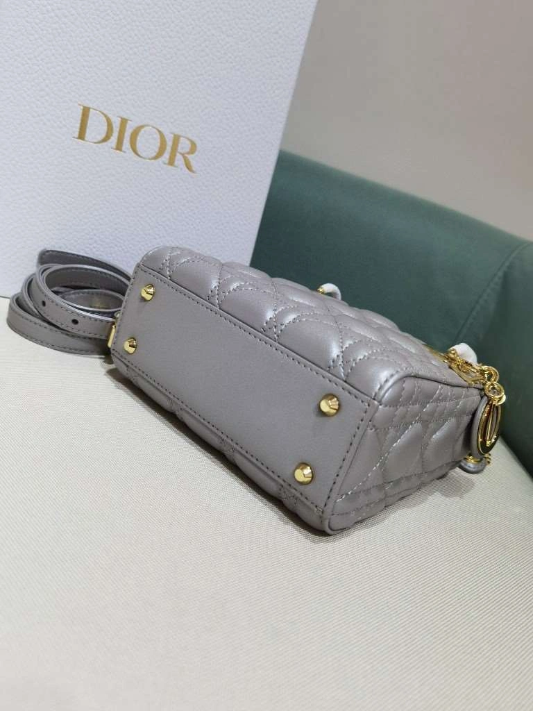 *MOMO---44531 sheephide item : A-B00H0455
