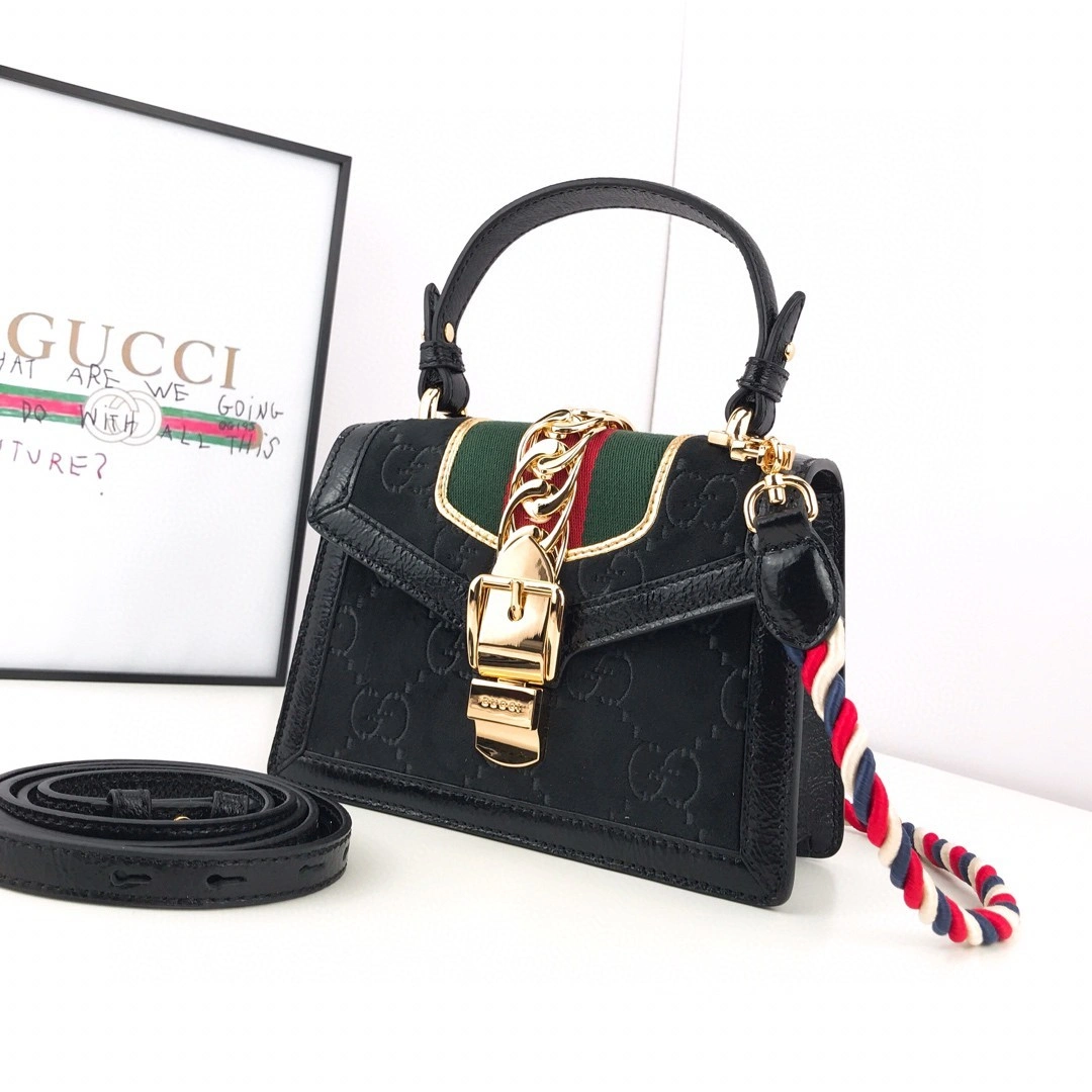 MOMO---470270 item : A-B00H1749A