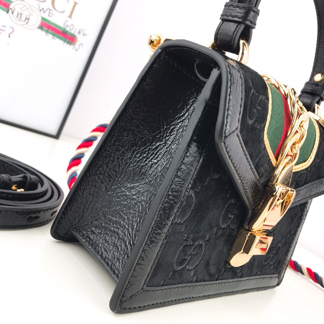 MOMO---470270 item : A-B00H1749A