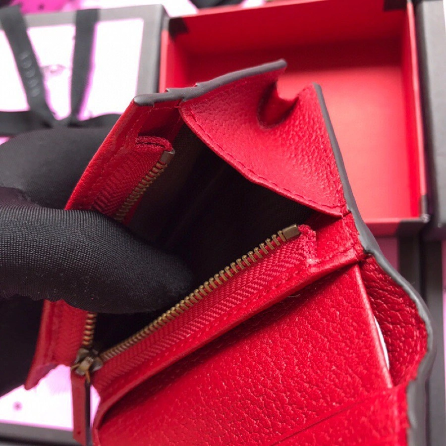 MOMO---476072 item : A-B040H1844A