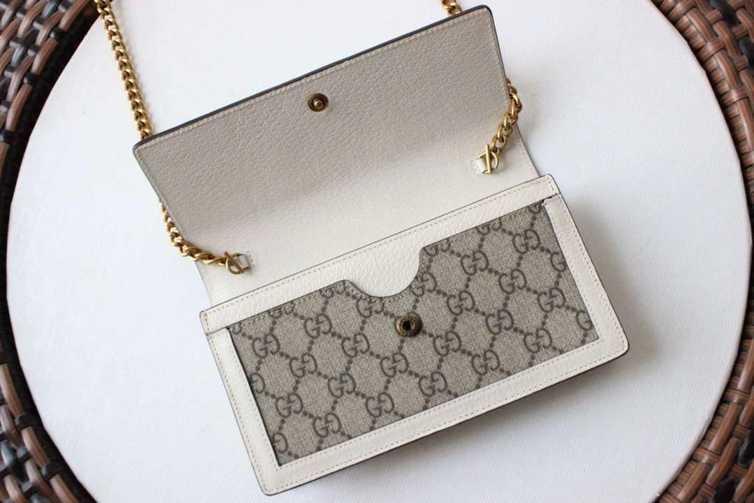*MOMO---476079 cowhide item : A-B195H0113