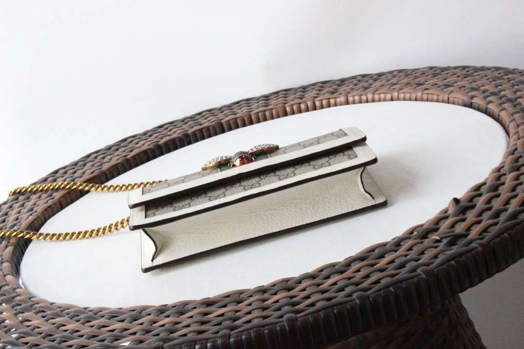 *MOMO---476079 cowhide item : A-B195H0113