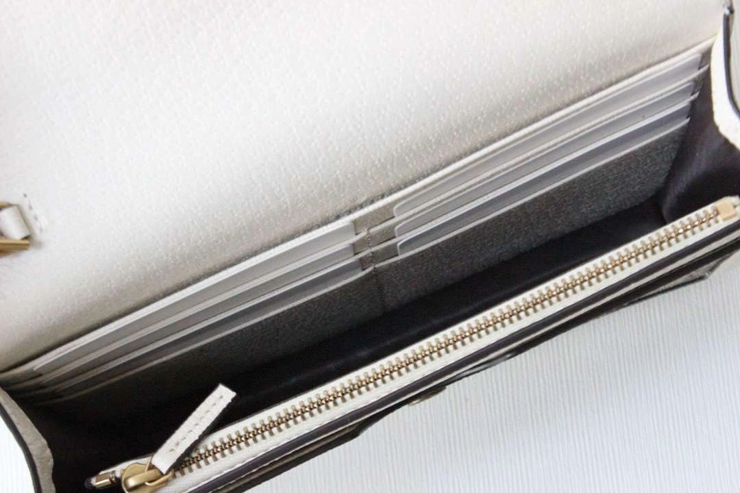 *MOMO---476079 cowhide item : A-B195H0113