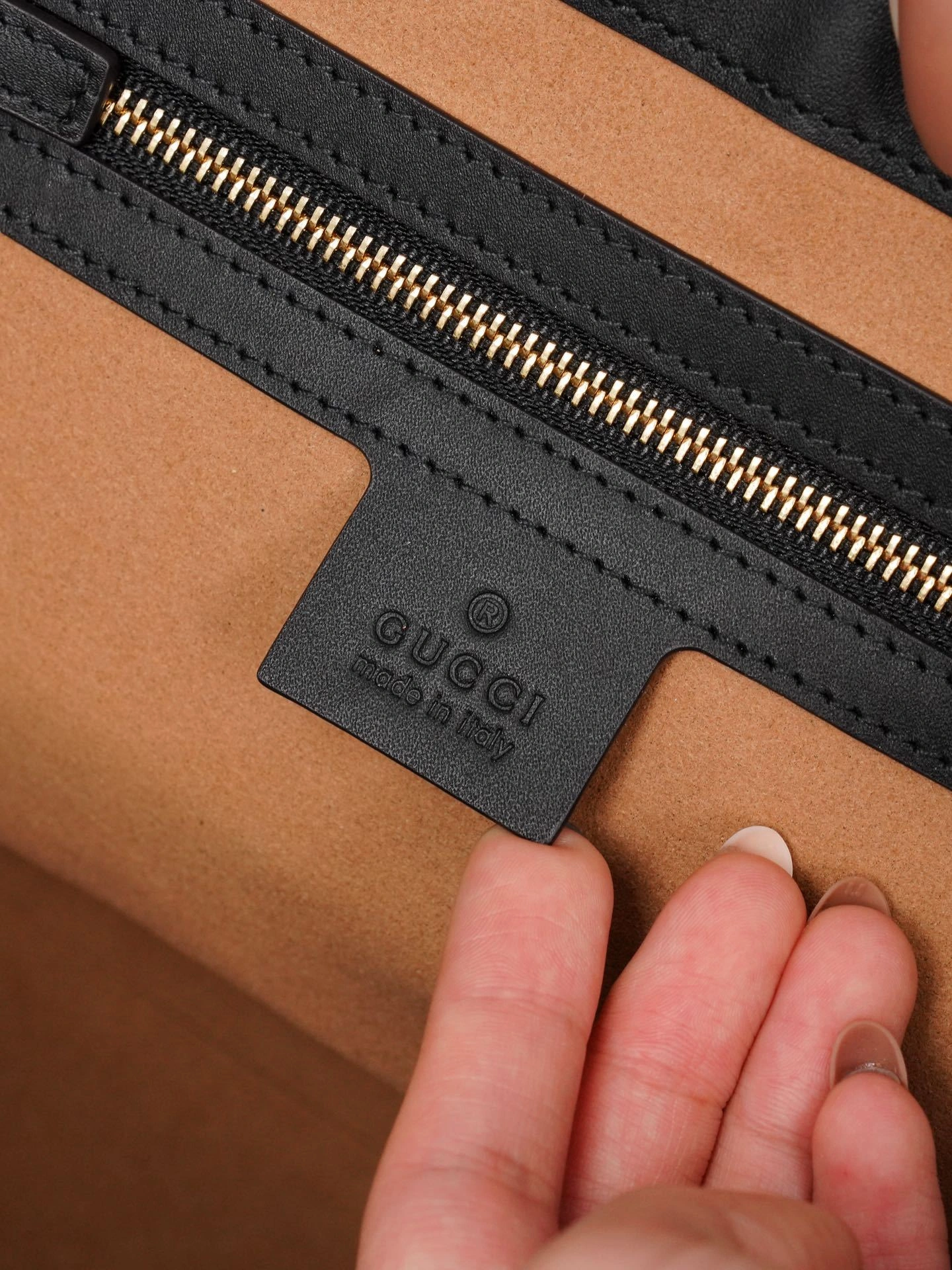 MOMO-- 479197-KHNKG-9769 high quality version item：C-B461H1780Q