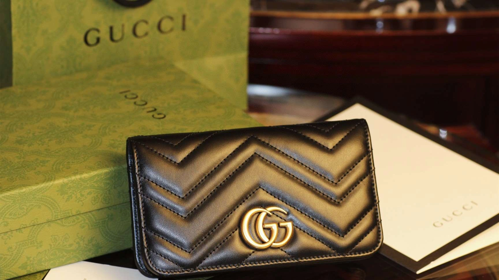&*MOMO---488426 cowhide item : A-B040G3144