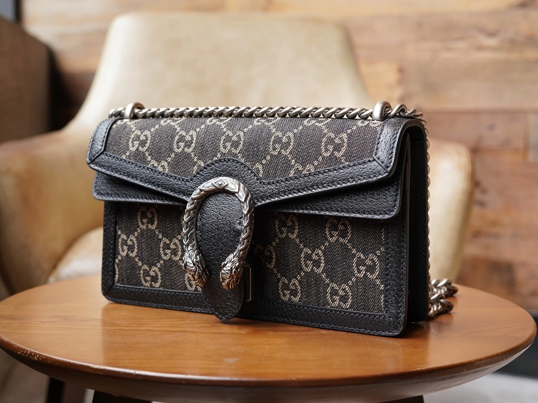 MOMO-- 499623-UN3BN-1274 item：C-B461H1639Q