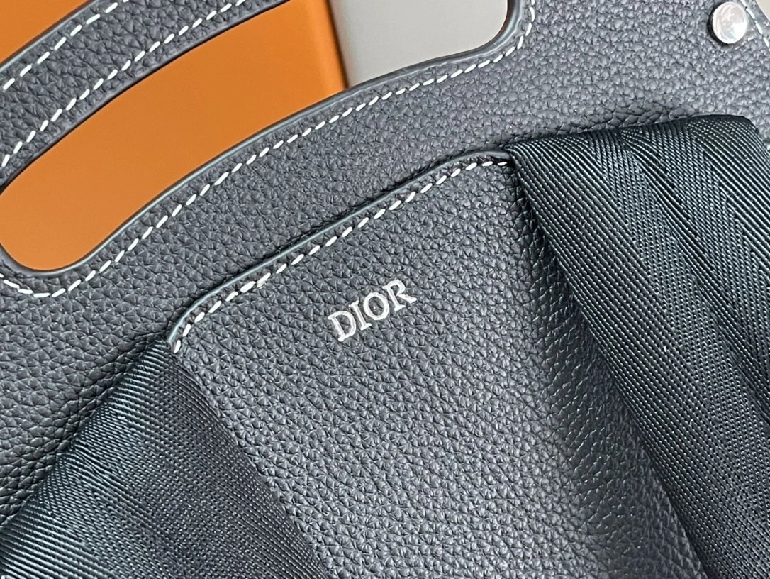 MOMO-- 4ior 1ADBA011YKK_H00N Gallop cowhide item:D-B000H1511