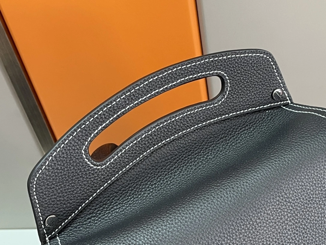 MOMO-- 4ior 1ADBA011YKK_H00N Gallop cowhide item:D-B000H1511