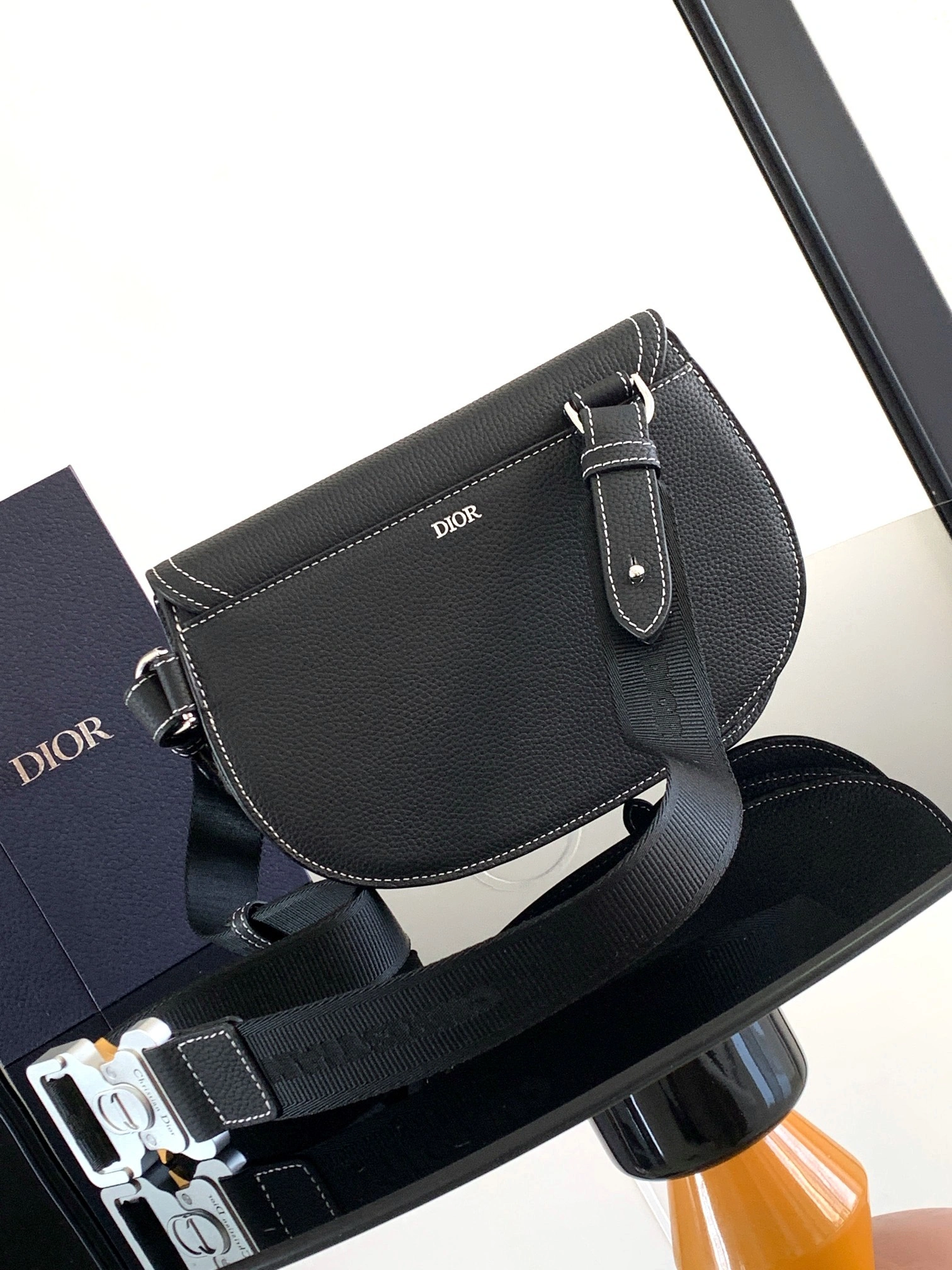MOMO-- 4ior 1ADPO044YKK-H00N cowhide item:D-B331H0135