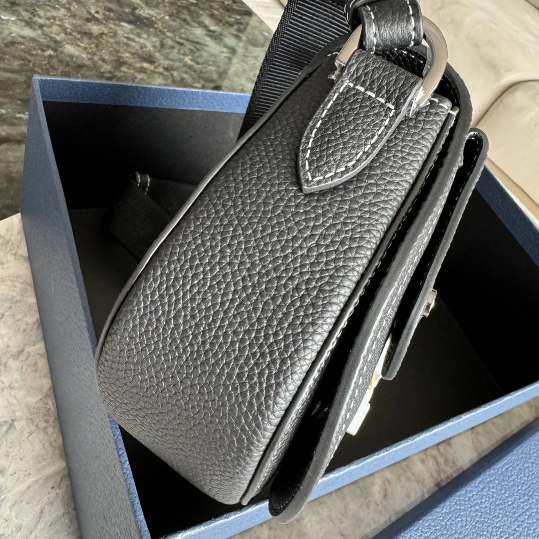MOMO-- 4ior 1ADPO325YKK-H00N cowhide item:D-B479F1952
