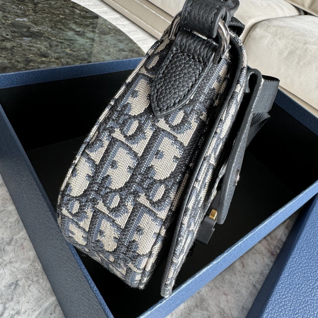 MOMO-- 4ior 1ADPO325YKY_H27E 1ADPO325YKY-H27E cowhide item:D-B479F1951