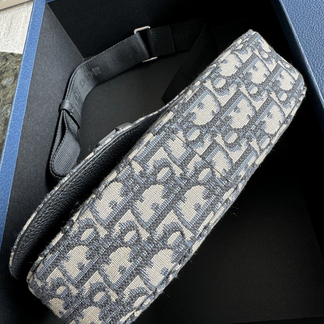 MOMO-- 4ior 1ADPO325YKY_H27E 1ADPO325YKY-H27E cowhide item:D-B479F1951