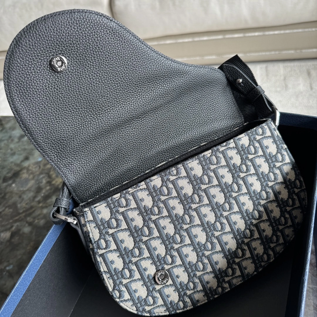 MOMO-- 4ior 1ADPO325YKY_H27E 1ADPO325YKY-H27E cowhide item:D-B479F1951