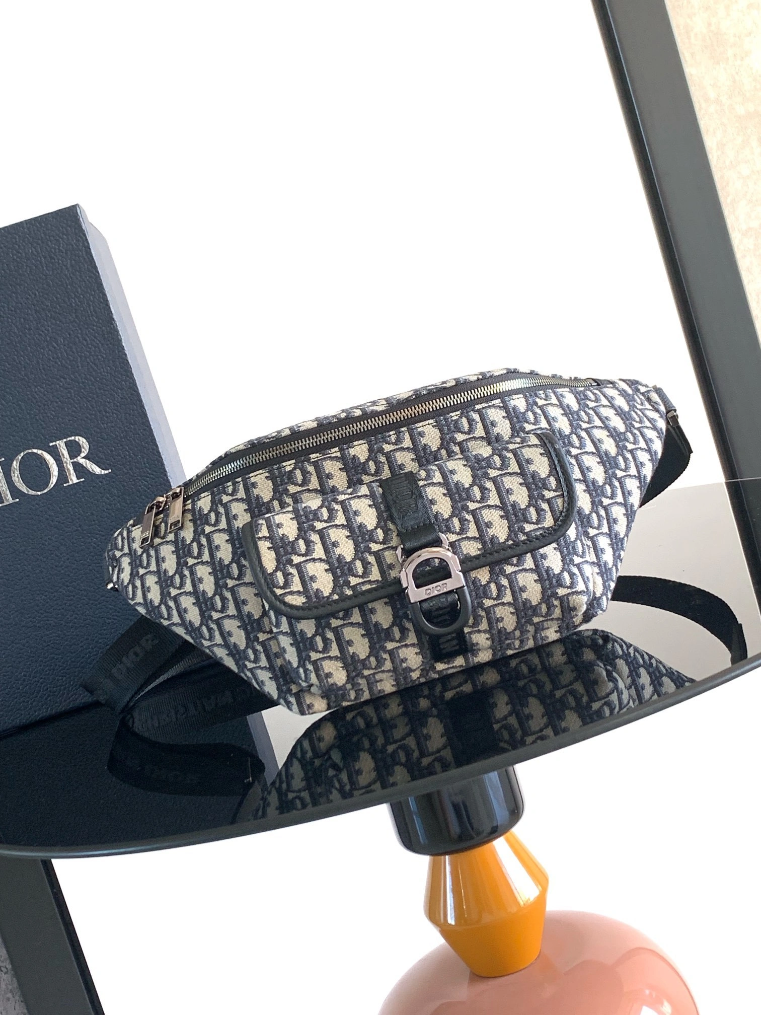 MOMO-- 4ior 1EIBO071YKY_H27E high quality version cowhide item:E-B813A1283