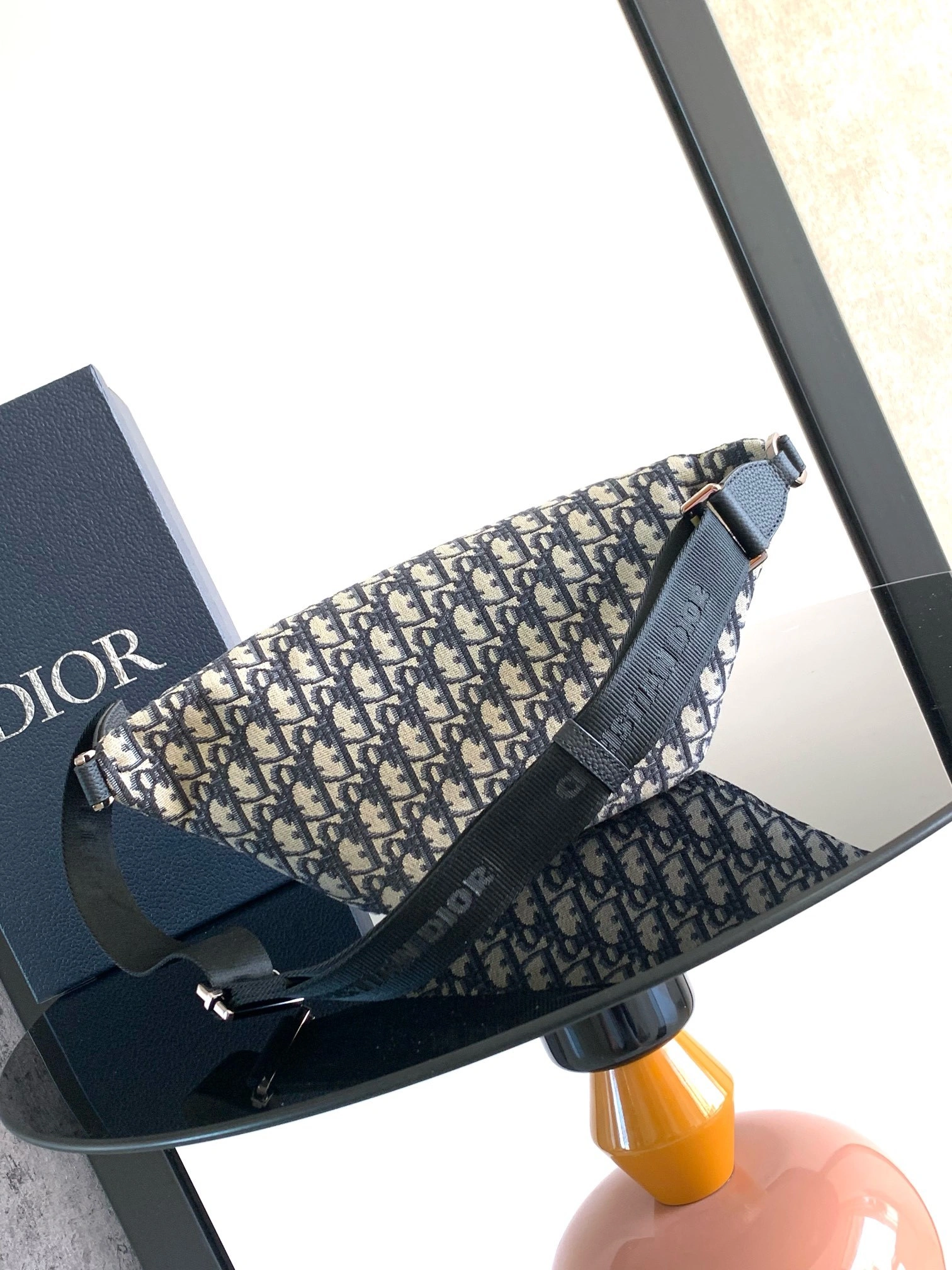 MOMO-- 4ior 1EIBO071YKY_H27E high quality version cowhide item:E-B813A1283