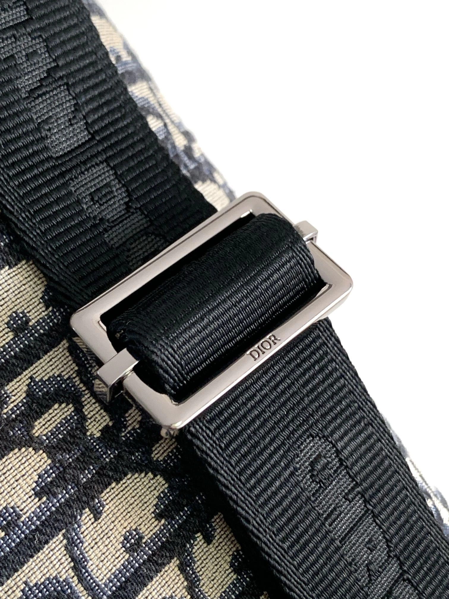 MOMO-- 4ior 1EIBO071YKY_H27E high quality version cowhide item:E-B813A1283