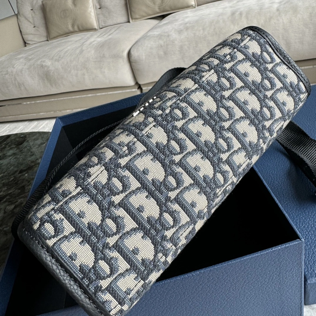 MOMO-- 4ior 1ESPO311YKY-H27E Safari North-South cowhide item:D-B479F1977