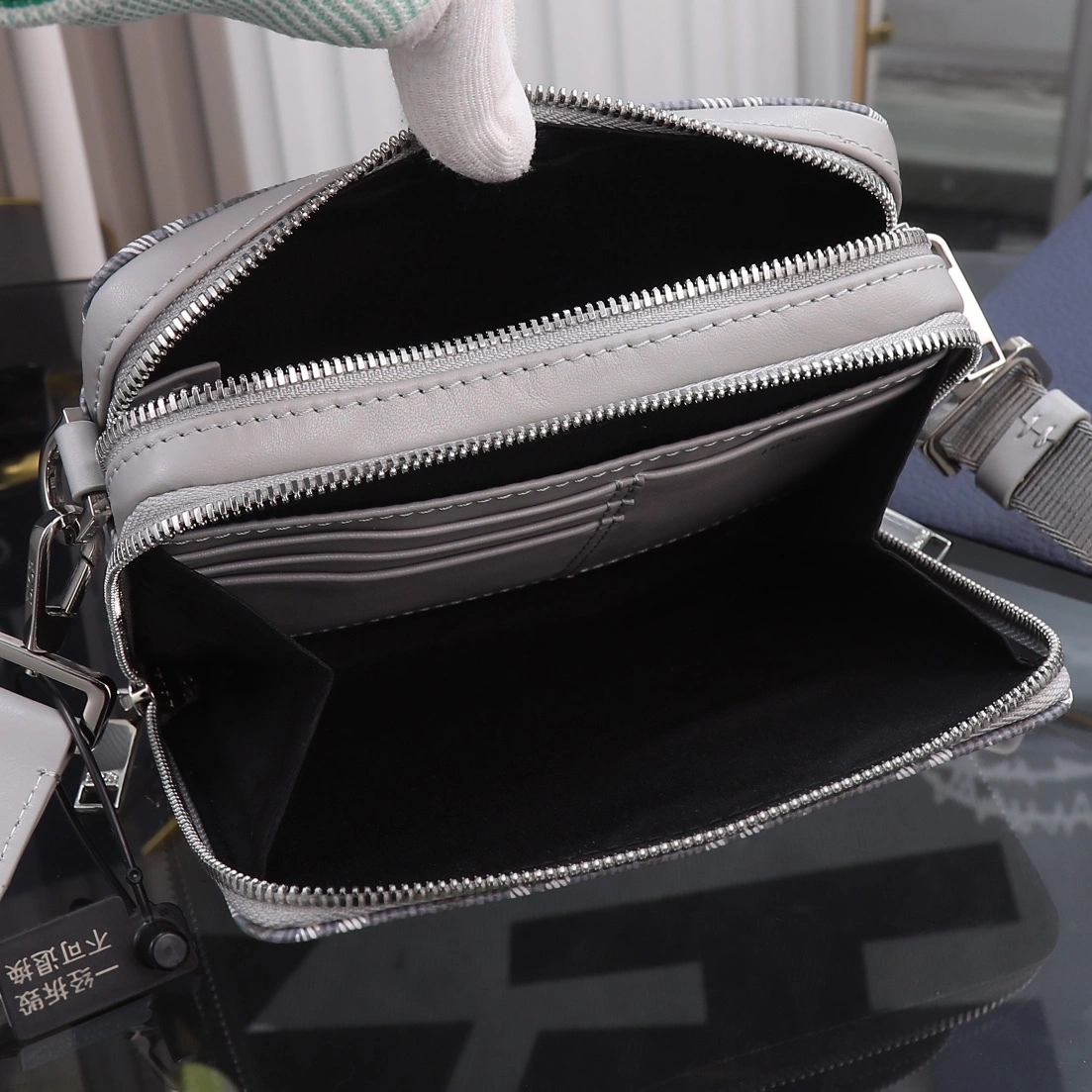 MOMO-- 4ior 2ESBC119DCO_H42E item:D-B000H1519