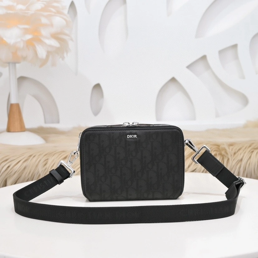 MOMO-- 4ior 2ESBC119VPD_H03E cowhide item:D-B000H1517