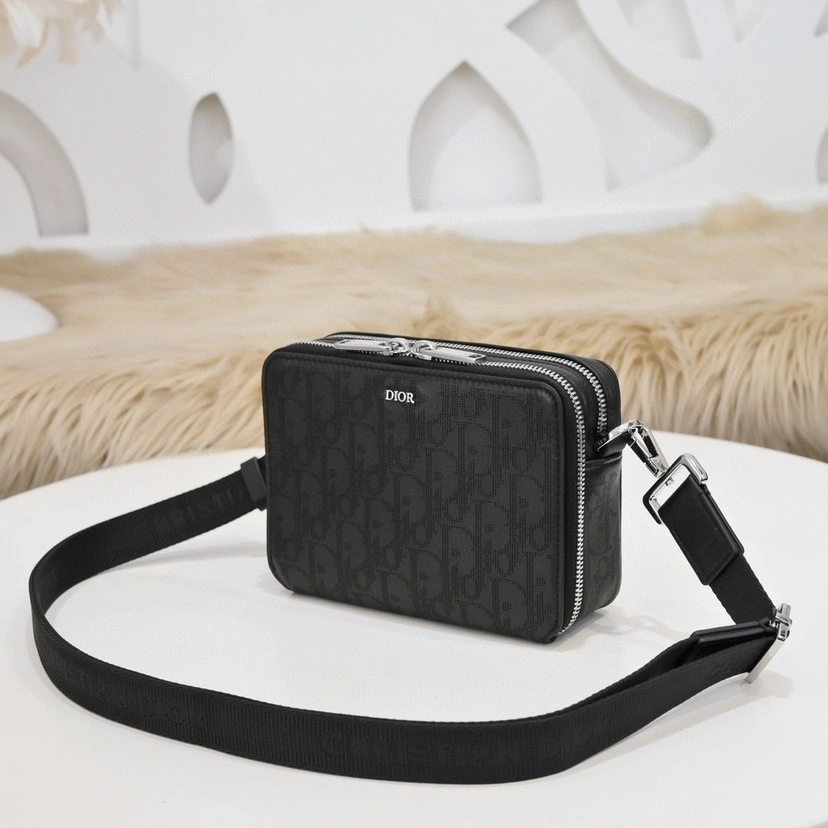 MOMO-- 4ior 2ESBC119VPD_H03E cowhide item:D-B000H1517