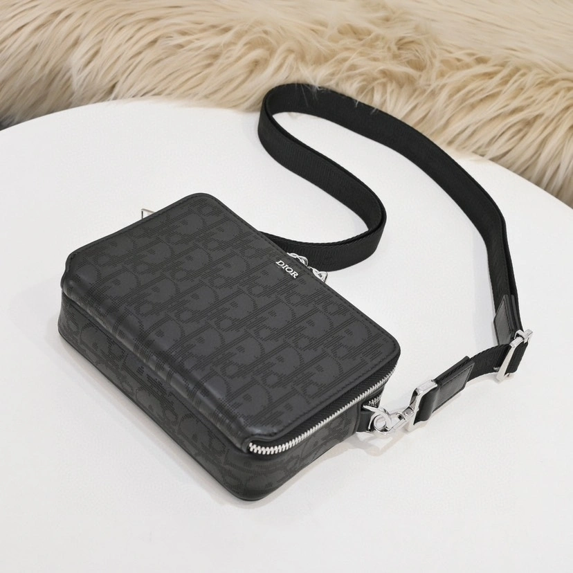 MOMO-- 4ior 2ESBC119VPD_H03E cowhide item:D-B000H1517