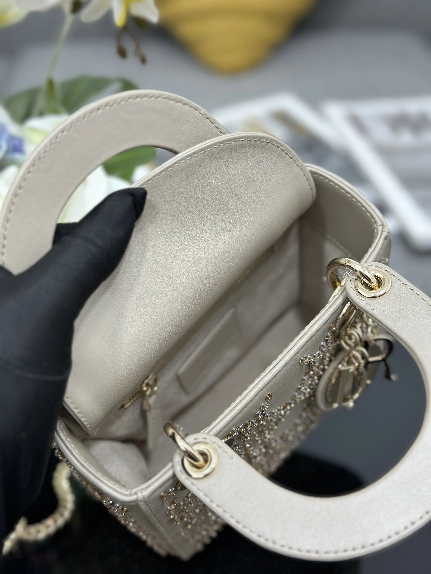 MOMO-- 4ior M0505OREJ_M971 high quality version cowhide item:D-B000J2504