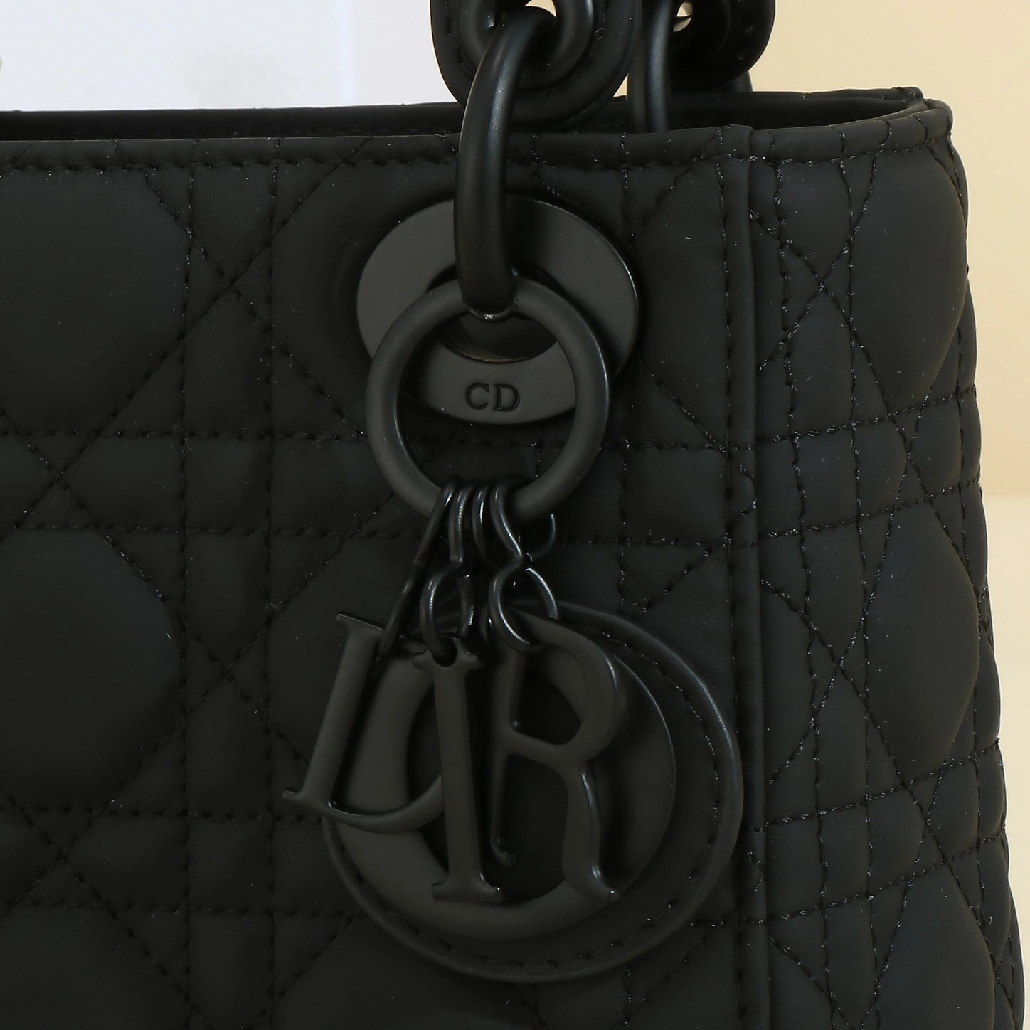 MOMO-- 4ior M0505SLOI-M989 high quality version lady cowhide item:E-B000L2036T