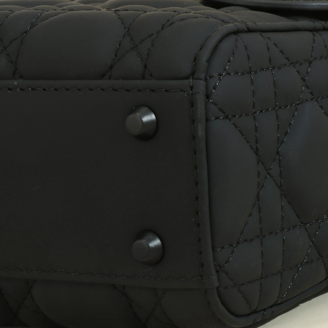 MOMO-- 4ior M0505SLOI-M989 high quality version lady cowhide item:E-B000L2036T