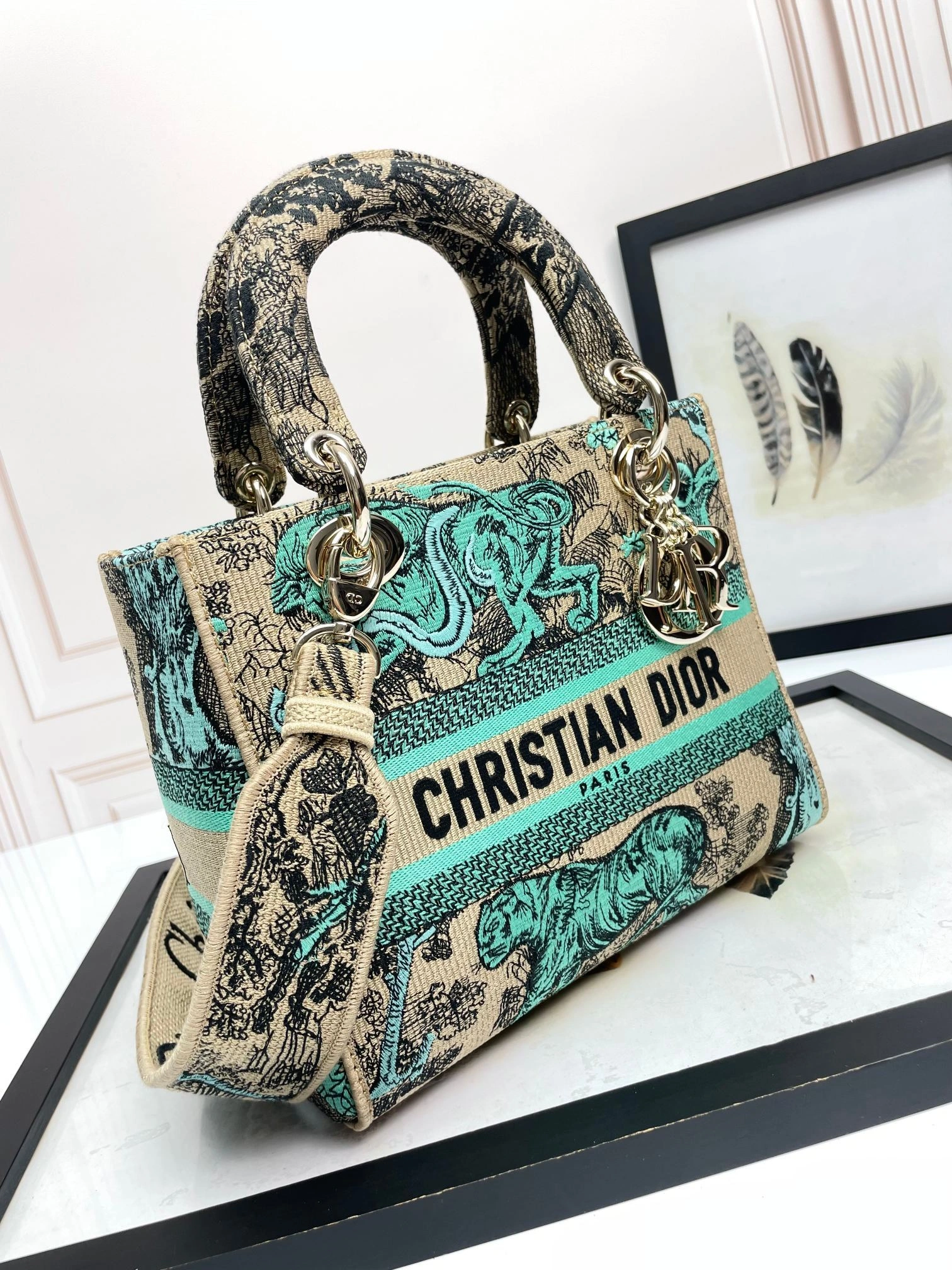 MOMO-- 4ior M0565OEGO_M51E high quality version Lady D-Lite item:D-B000I1322