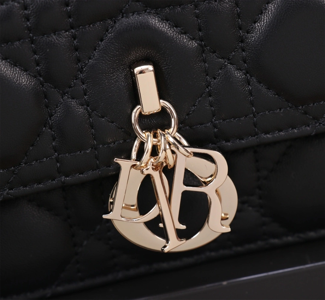 MOMO-- 4ior M0997ONGE-M900 high quality version Miss sheepskin item:E-B000L2051T