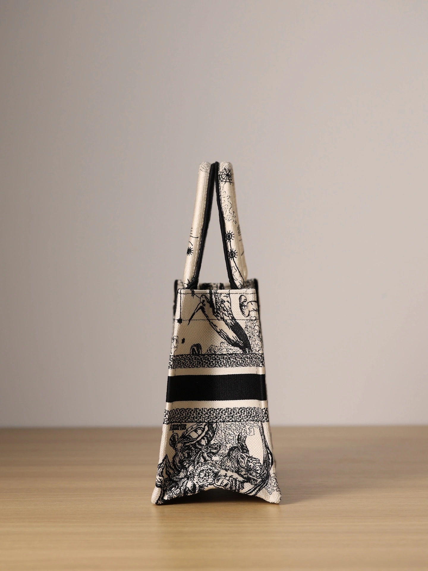 MOMO-- 4ior M1265ZRHZ_M06E high quality version Book Tote item:D-B482J3031