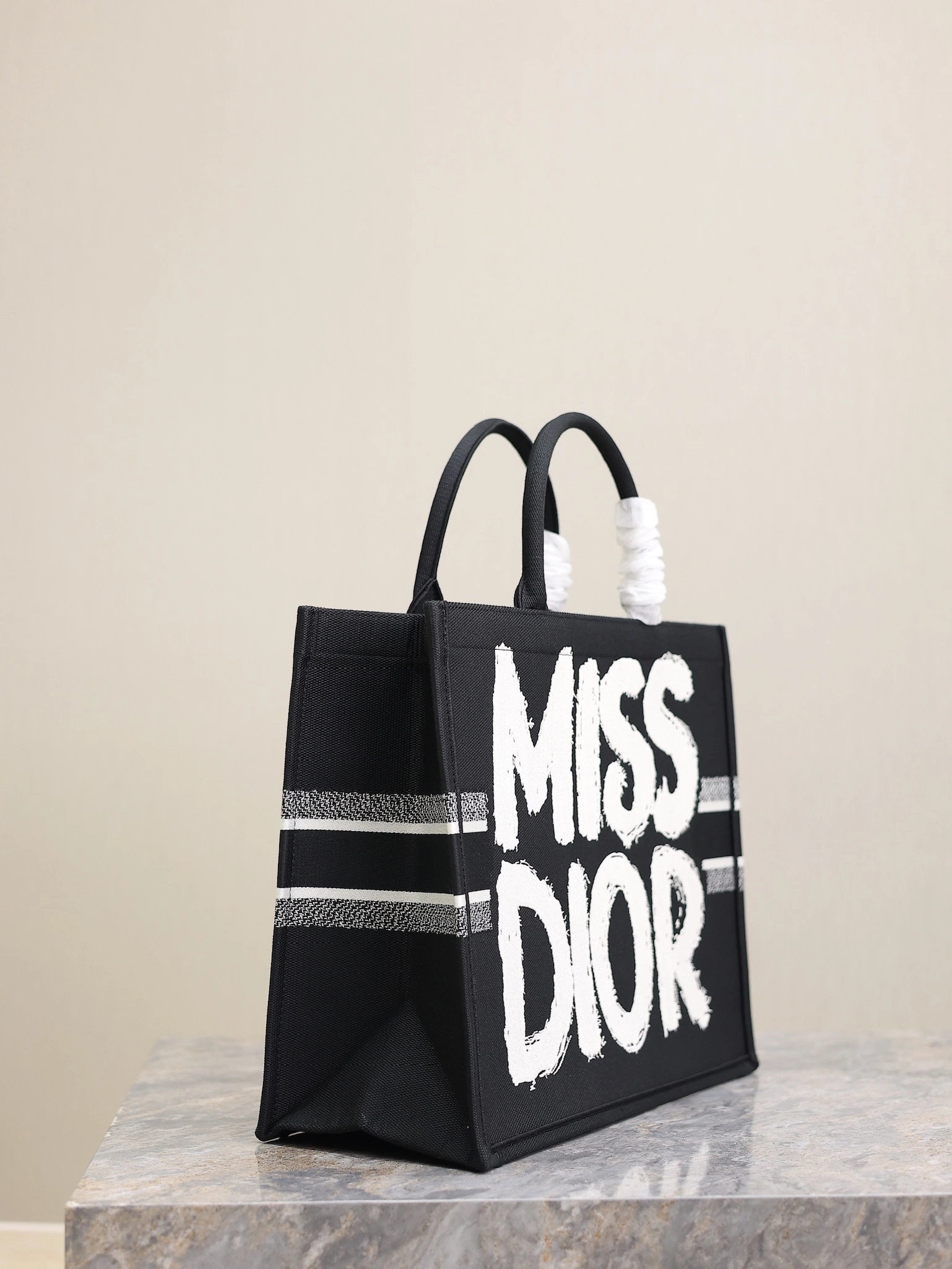 MOMO-- 4ior M1286ZEZD_M993 high quality version Book Tote item:D-B432J2510