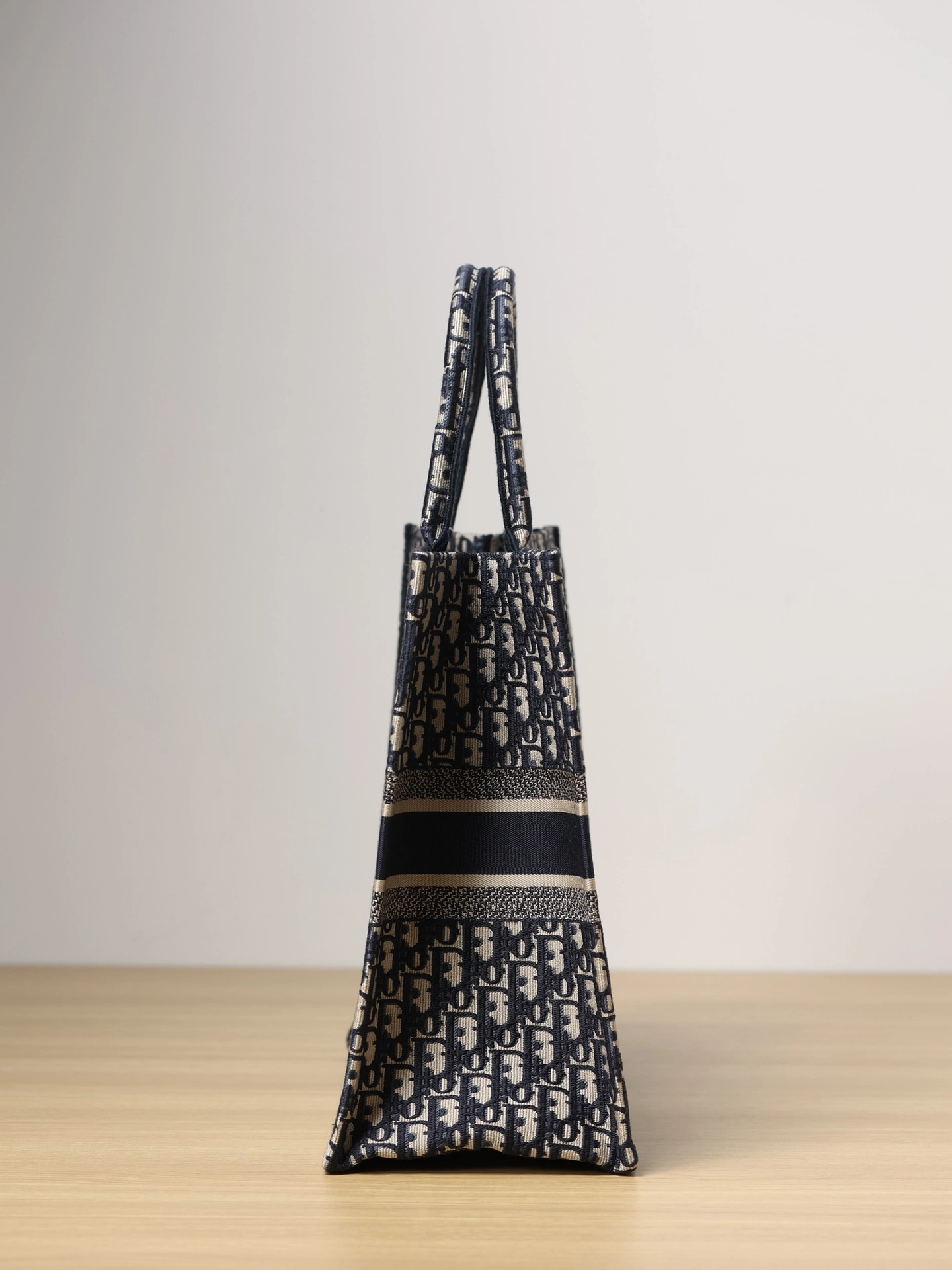 MOMO-- 4ior M1286ZRIW_M828 high quality version Book Tote item:D-B184K0419