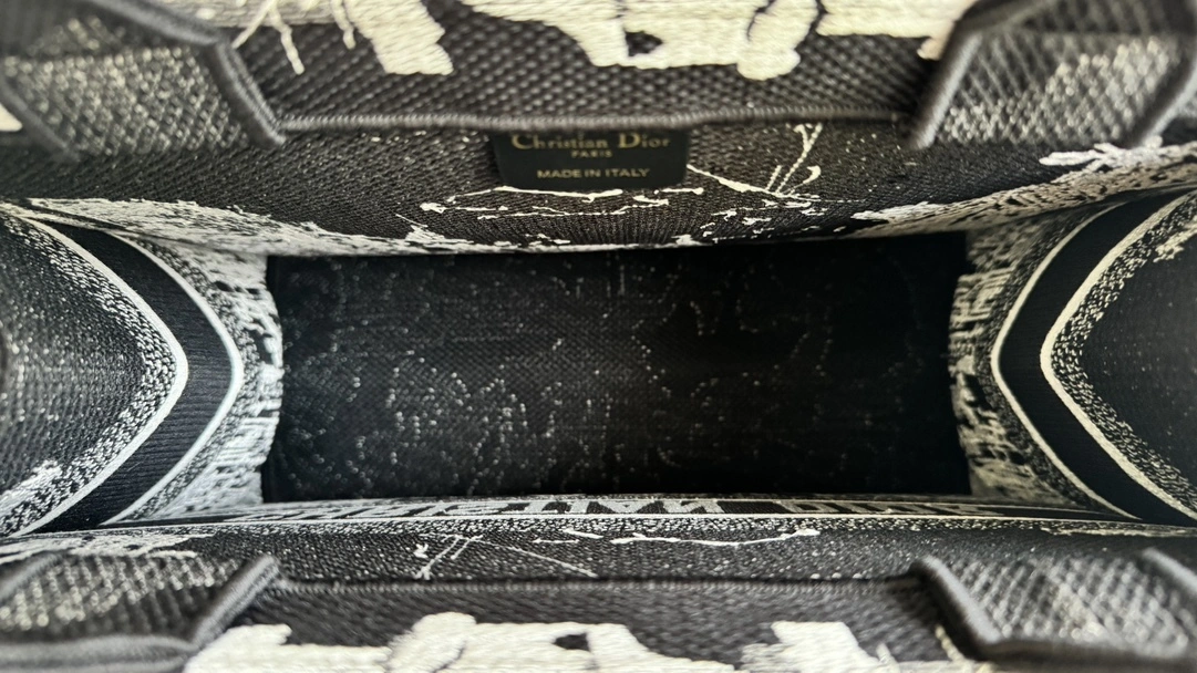 MOMO-- 4ior M1296ZEGH_M911 high quality version Book Tote item:D-B184J3009