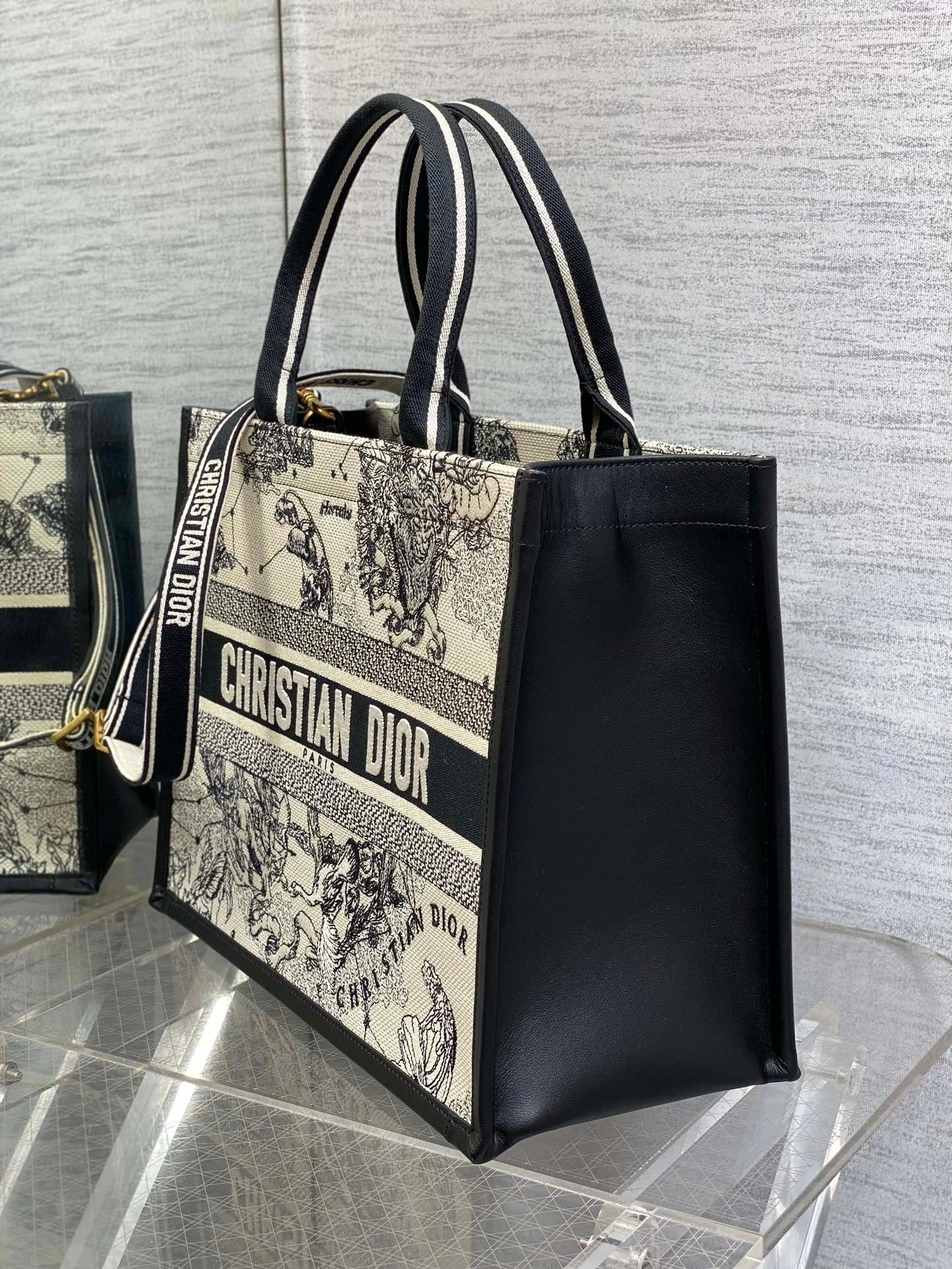 MOMO-- 4ior M1324CETW_M06E high quality version Tote item:D-B000K0406