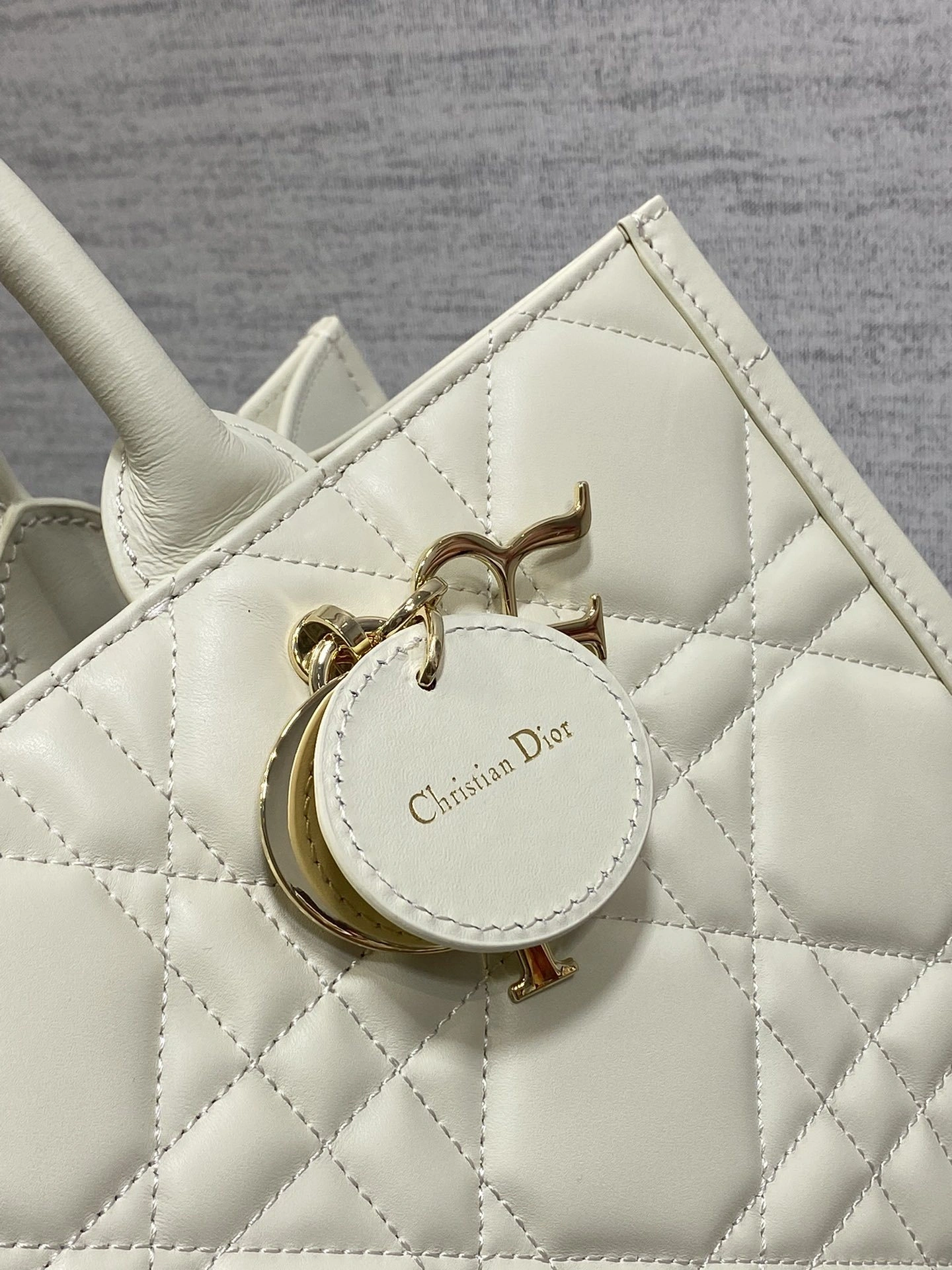 MOMO-- 4ior M1324OWHP-M030 Calfskin item:D-B109F2082