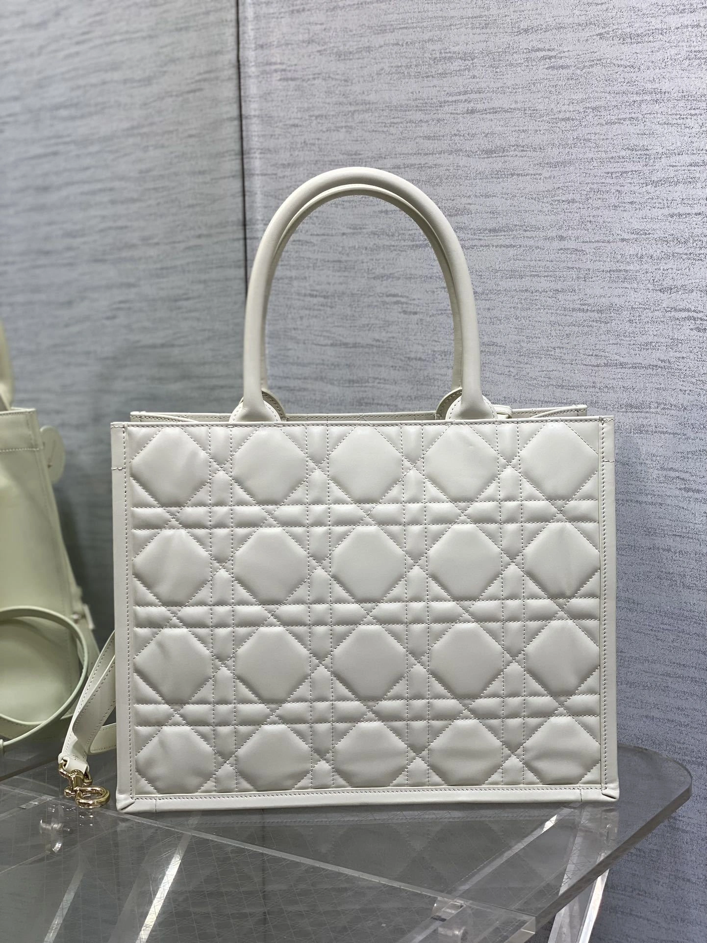 MOMO-- 4ior M1324OWHP-M030 Calfskin item:D-B109F2082