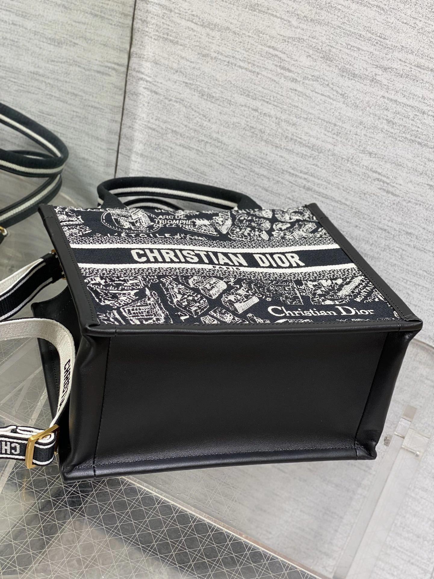 MOMO-- 4ior M1325CETJ_M46I high quality version Tote item:D-B109K0407