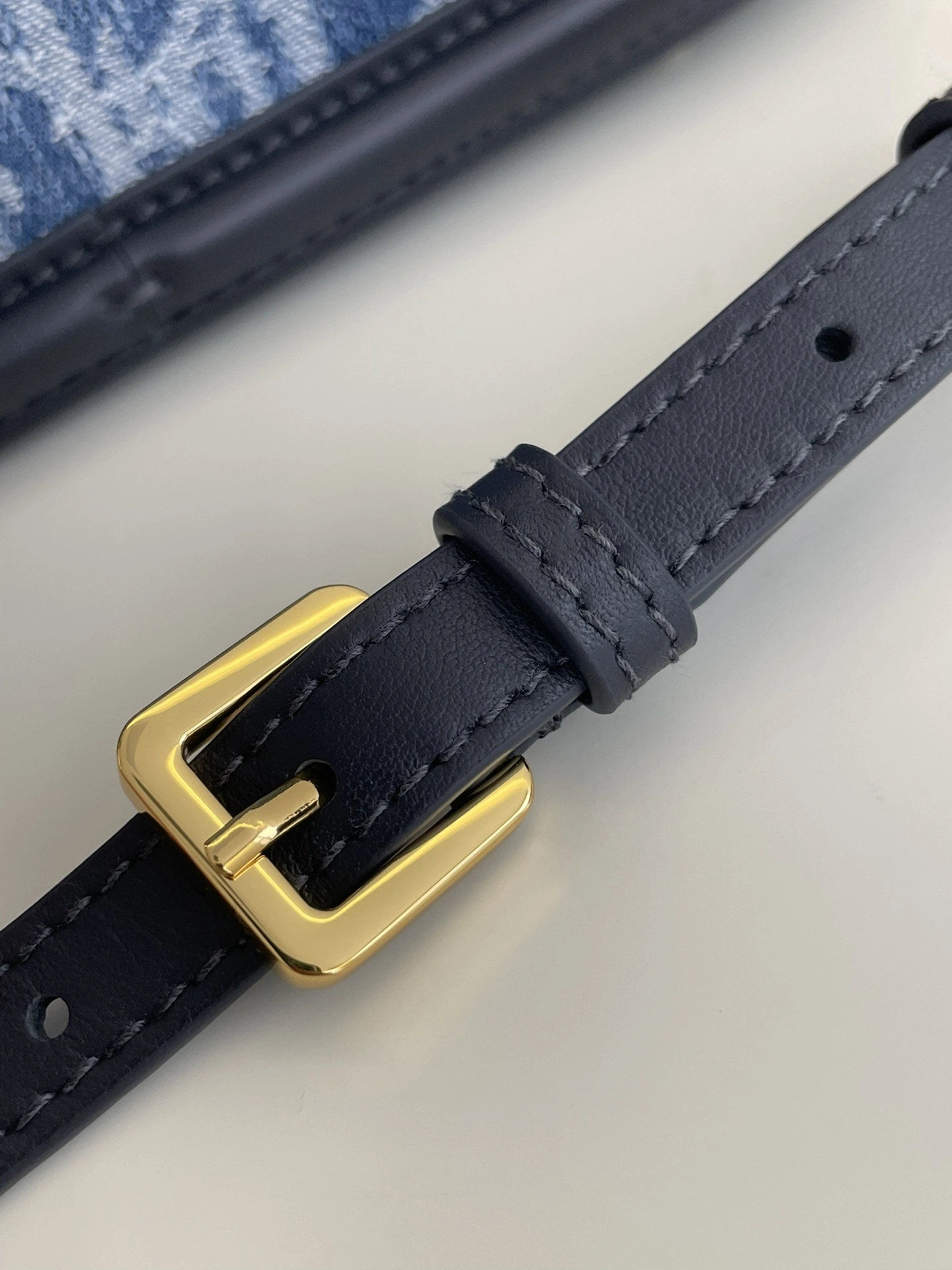 MOMO-- 4ior M2271UDCE_M49E high quality version C‘est item:D-B202K0414