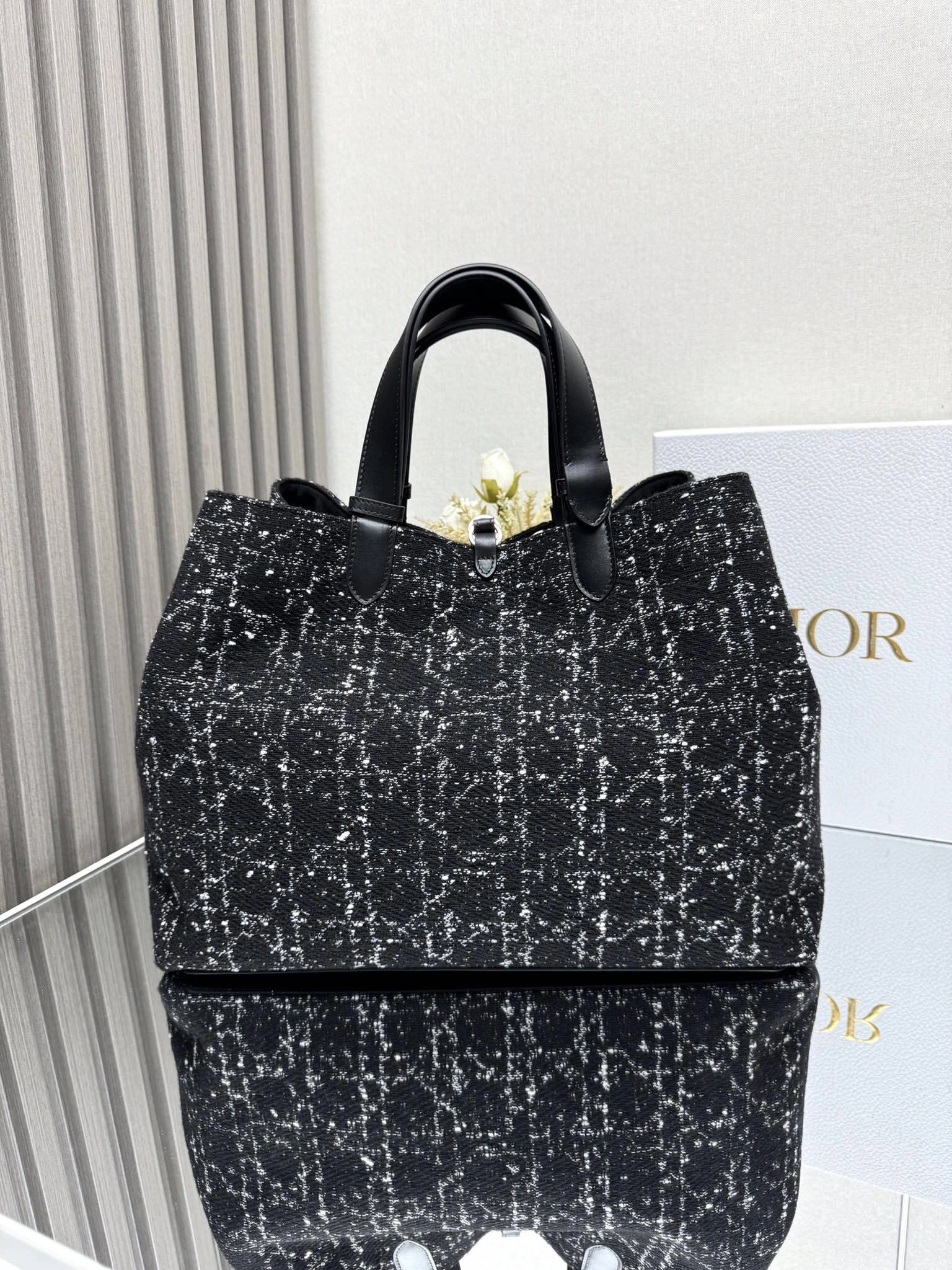 MOMO-- 4ior M2820OTKV_M911 high quality version cowhide Toujours item:D-B000J3019