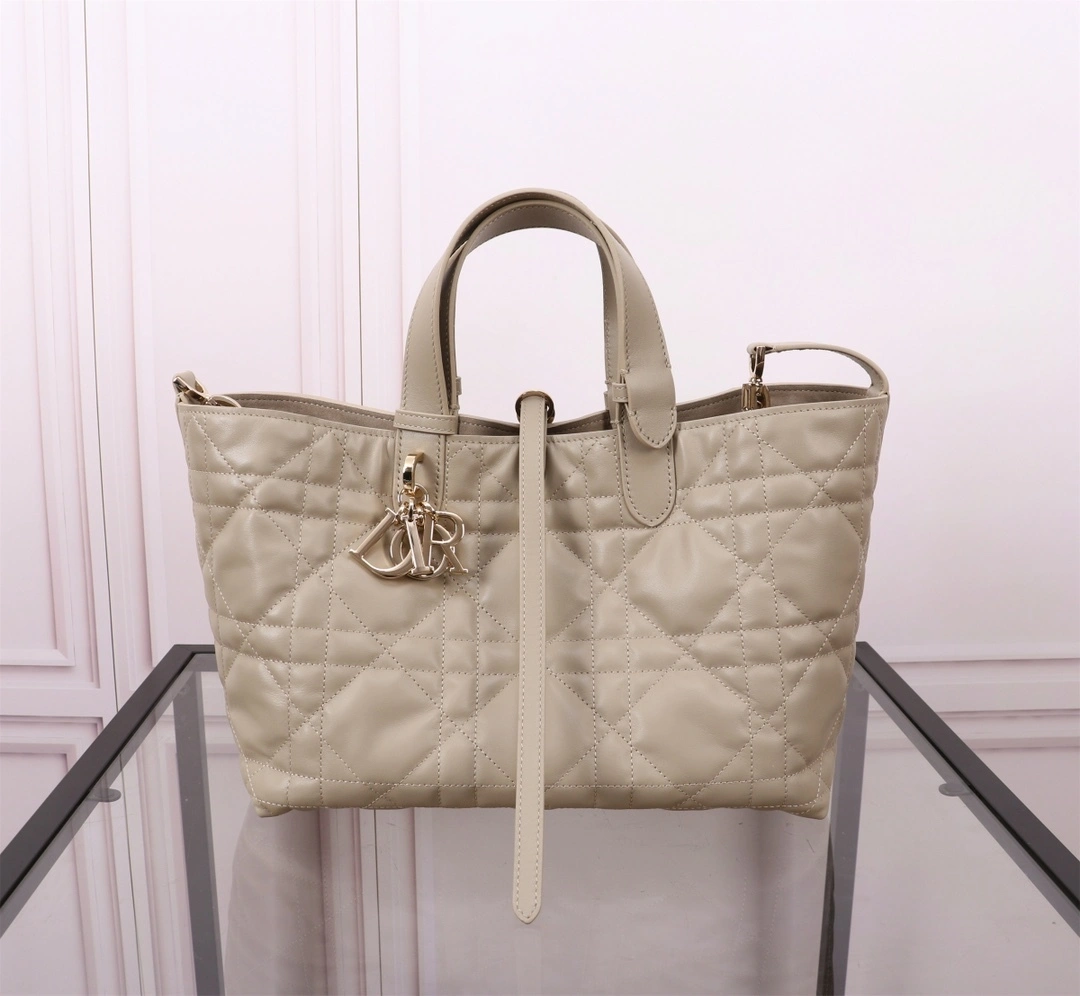 MOMO-- 4ior M2821OSHJ_M51U high quality version cowhide Toujours item:D-B000J3007