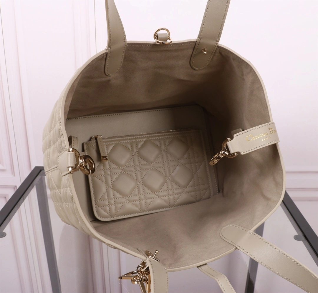 MOMO-- 4ior M2821OSHJ_M51U high quality version cowhide Toujours item:D-B000J3007