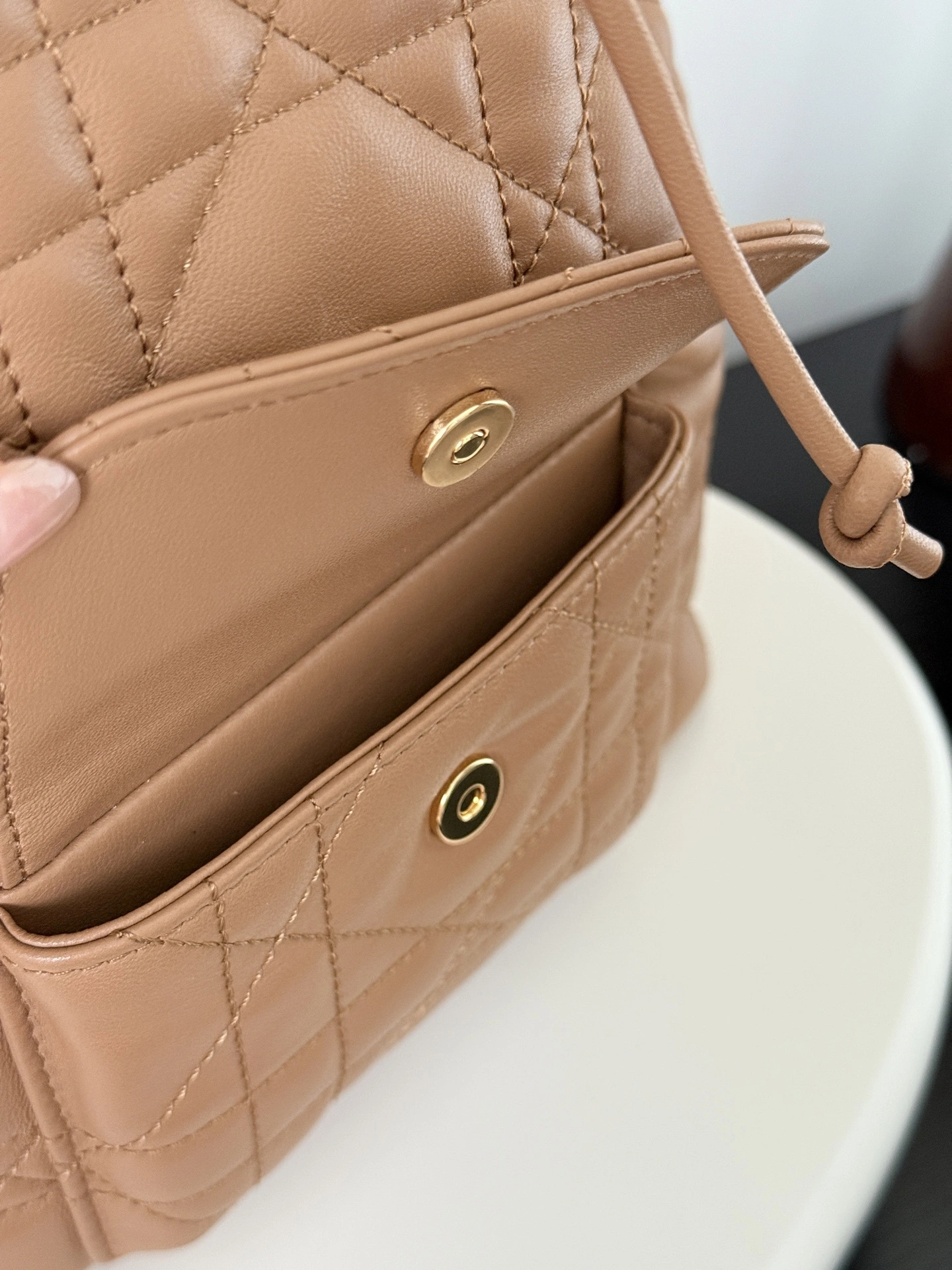 MOMO-- 4ior M3372UNOZ-M34U high quality version Caro sheepskin item:E-B805J2434