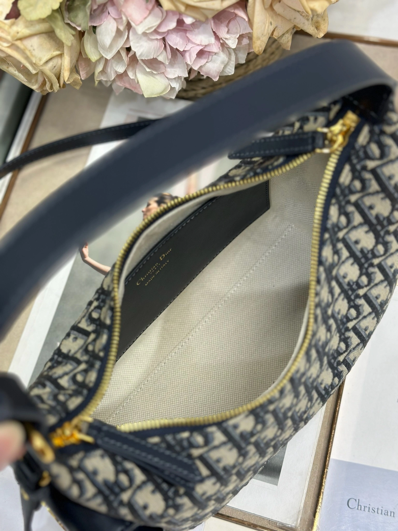 MOMO-- 4ior M6323UDDS-M928 high quality version D-Dream item:E-B000L2031T