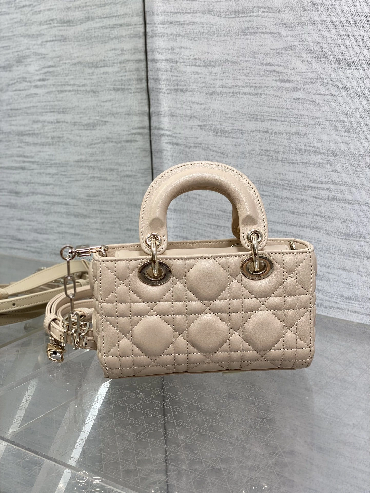 MOMO-- 4ior S0910ONGE-M50U sheepskin item:D-B109F2073