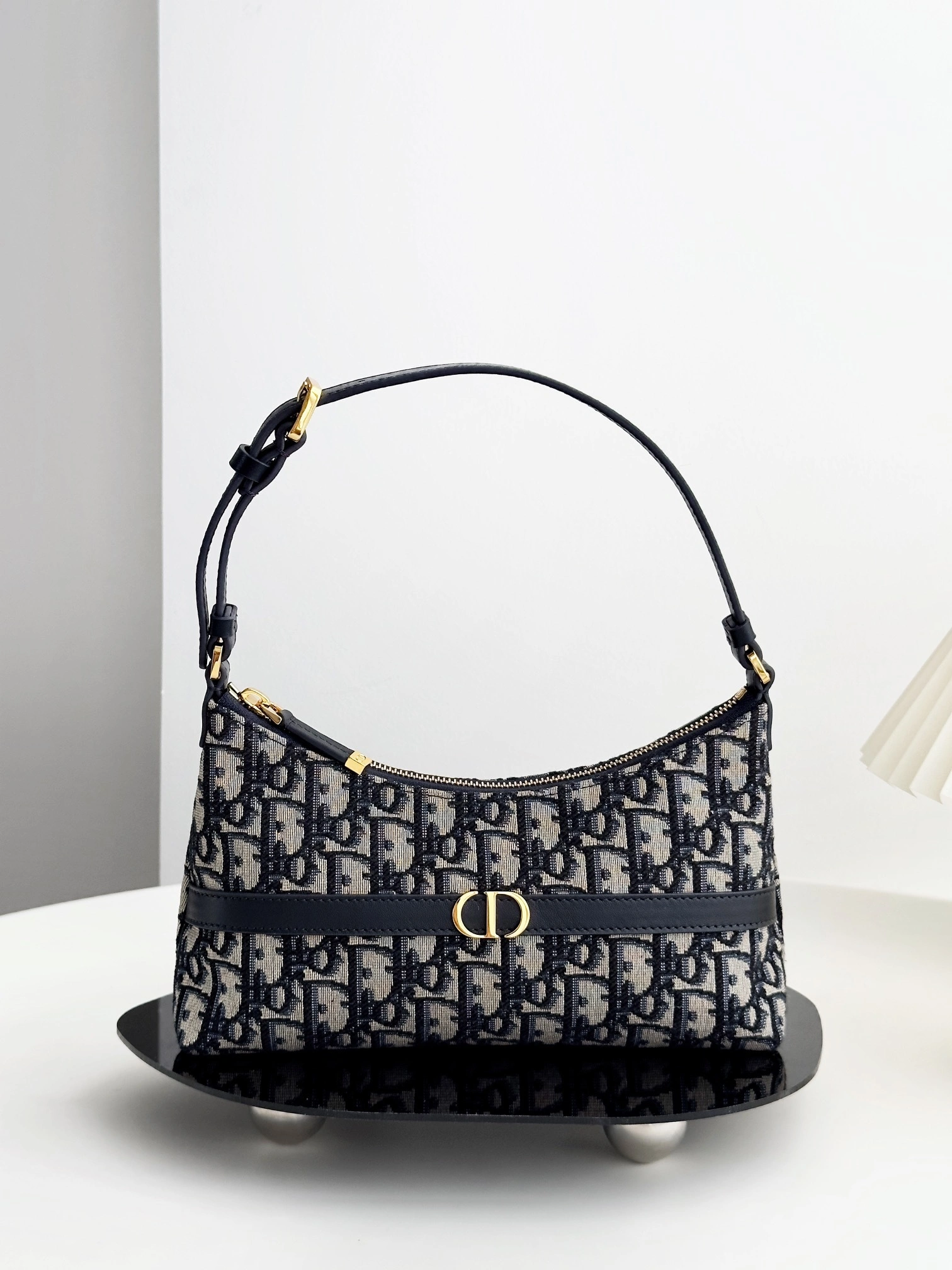 MOMO-- 4ior S2381UTZQ-M928 high quality version miss caro item:E-B805H1539