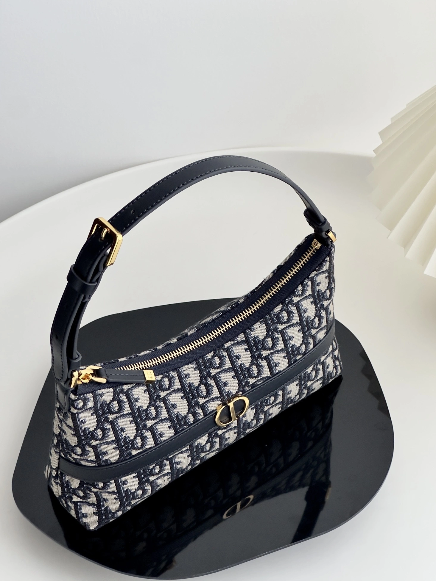 MOMO-- 4ior S2381UTZQ-M928 high quality version miss caro item:E-B805H1539